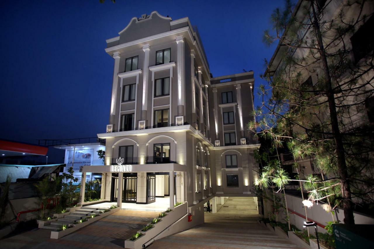 Lemarq Hotel Dehradun Exterior photo